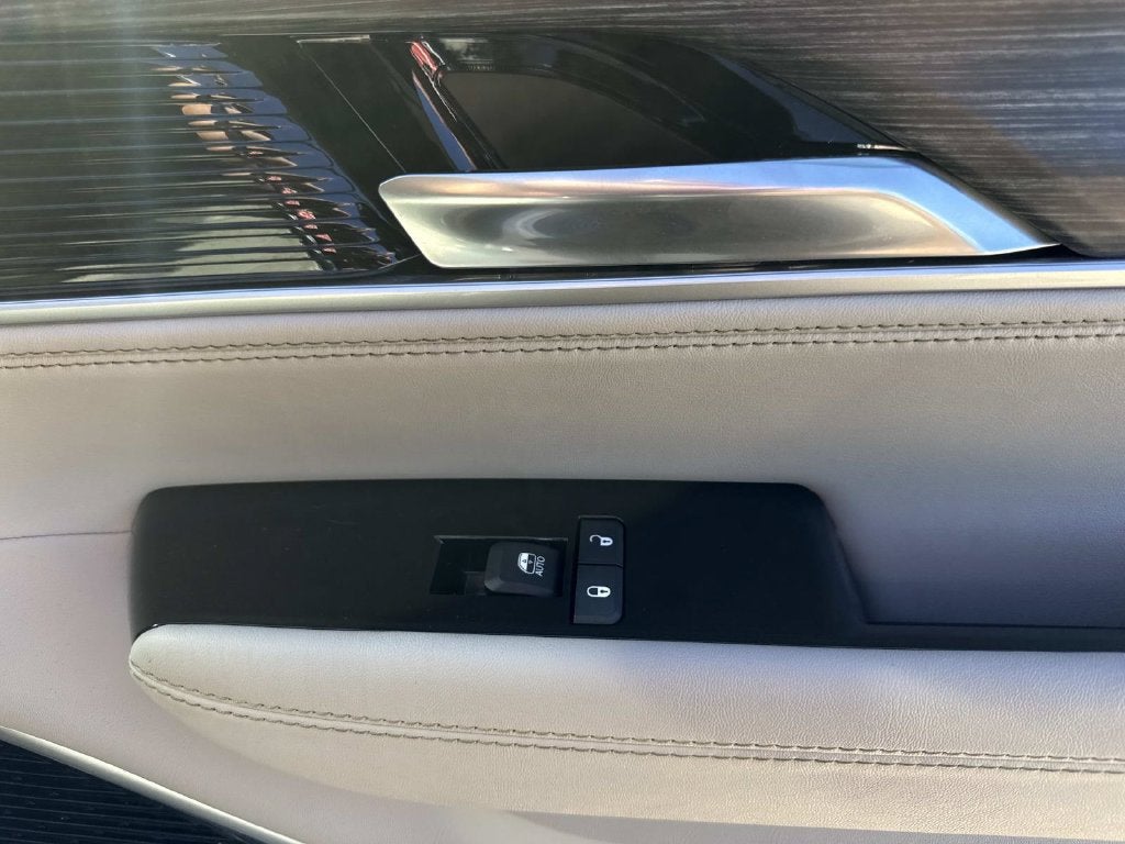 2023 Jeep Wagoneer Series III