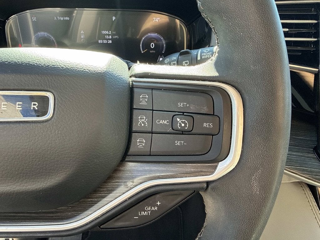 2023 Jeep Wagoneer Series III