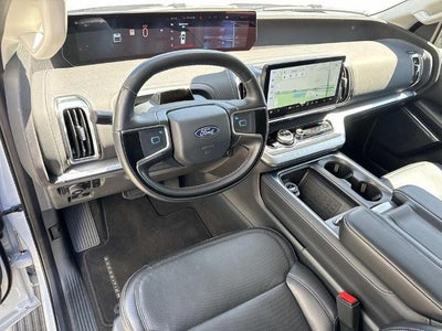 2025 Ford Expedition Platinum