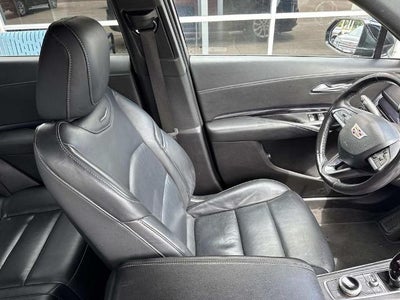 2023 Cadillac XT4 Luxury