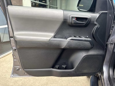 2022 Toyota Tacoma 2WD SR