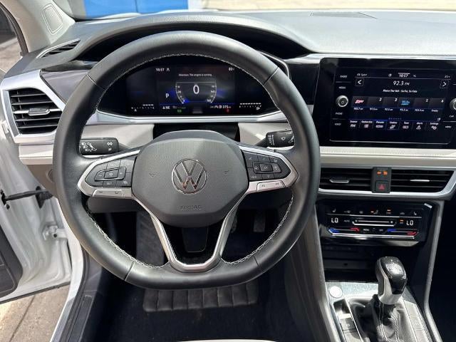 2025 Volkswagen Taos SE
