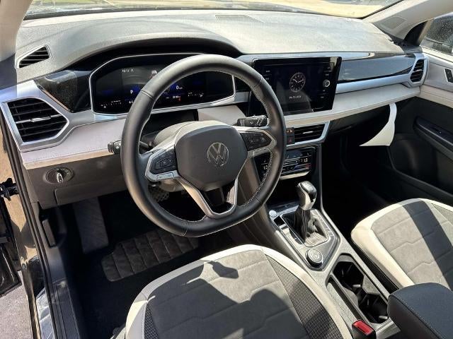 2025 Volkswagen Taos SE