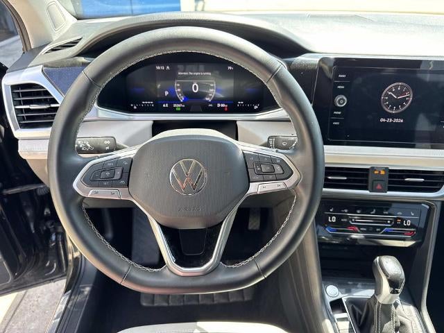 2025 Volkswagen Taos SE