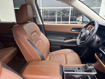 2024 Nissan Pathfinder Platinum
