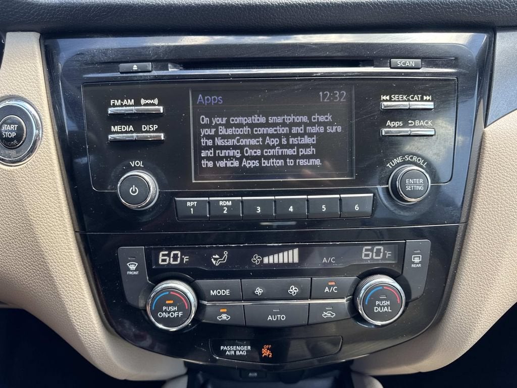 2016 Nissan Rogue SV